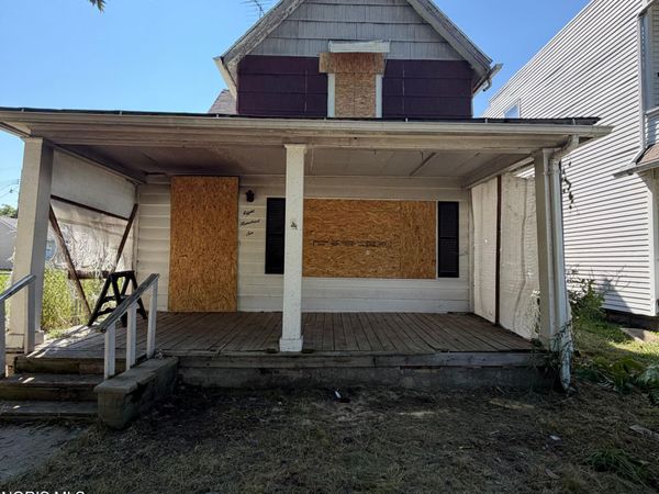 806 Lorain Street , Toledo, OH 43609