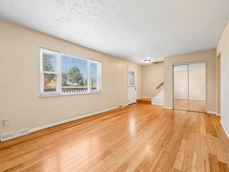 10066 Squire Drive, Florence, KY 41042 Photo 5