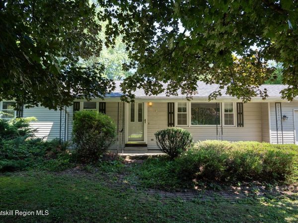 21 Cross Street, Kinderhook, NY 12106