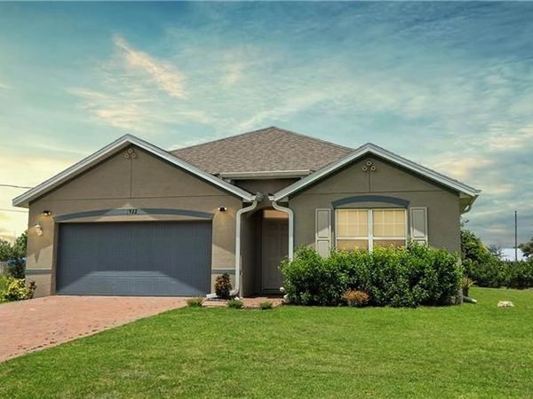 1922 Xelda AVE N, LEHIGH ACRES, FL 33971