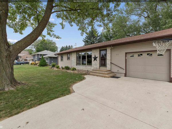 215 Westview Drive, Ventura, IA 50482
