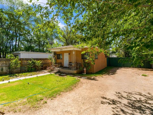 2706/2710 Granada Road SW, Albuquerque, NM 87105