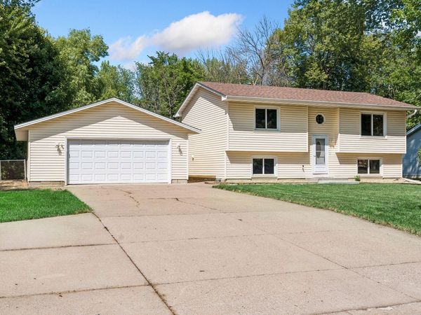 6771 Maple Drive , Rockford, MN 55373