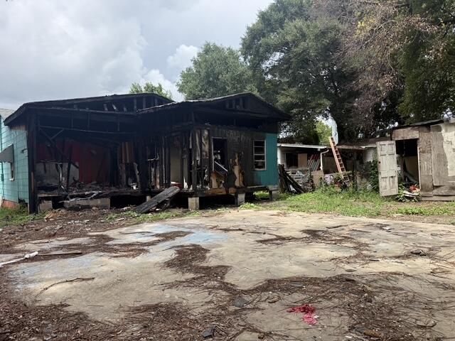 2347 Cambridge Avenue Photo 2