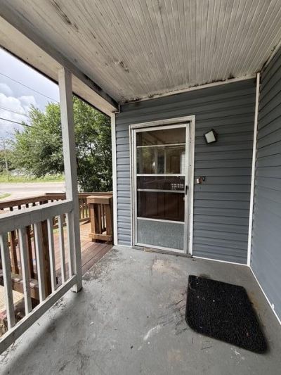 2347 Cambridge Avenue Photo 3