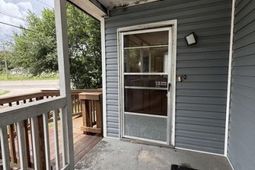 2347 Cambridge Avenue photo 4