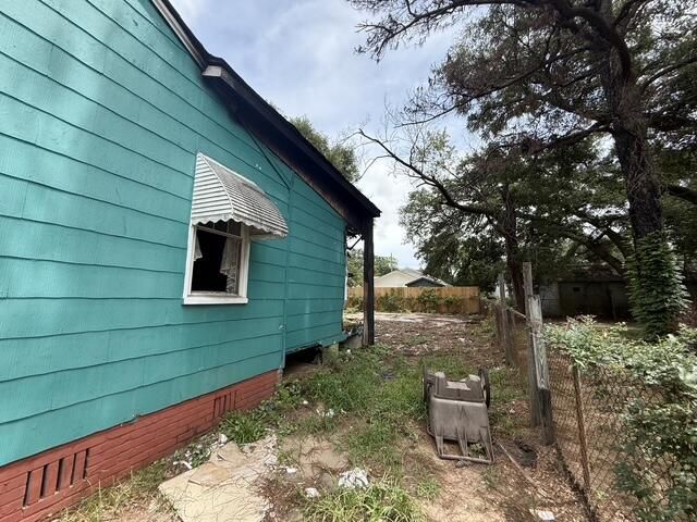 2347 Cambridge Avenue Photo 8