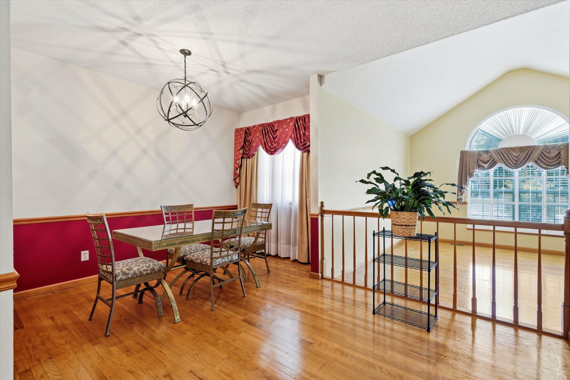326 Locust Street Photo 10