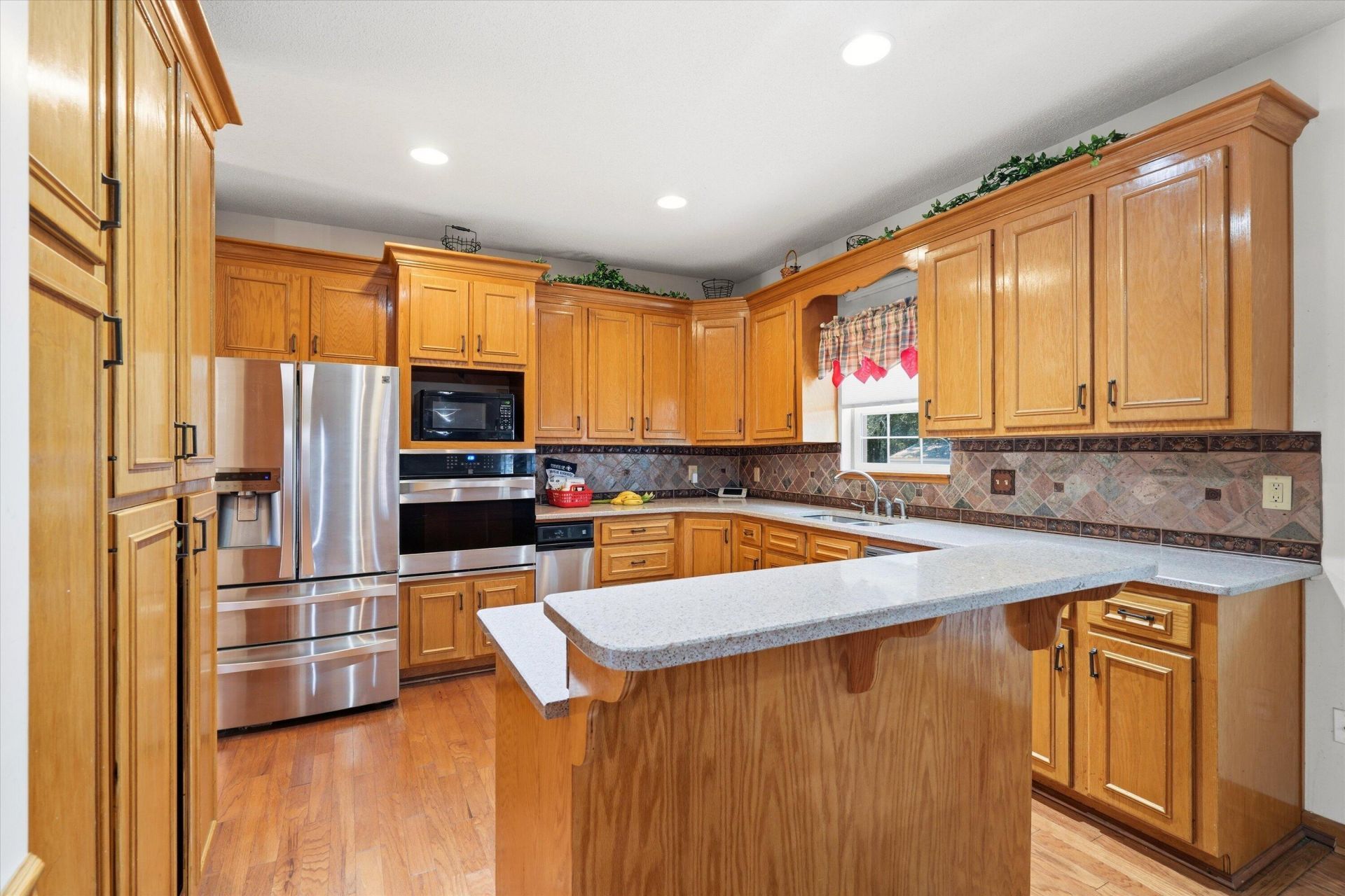 326 Locust Street Photo 19