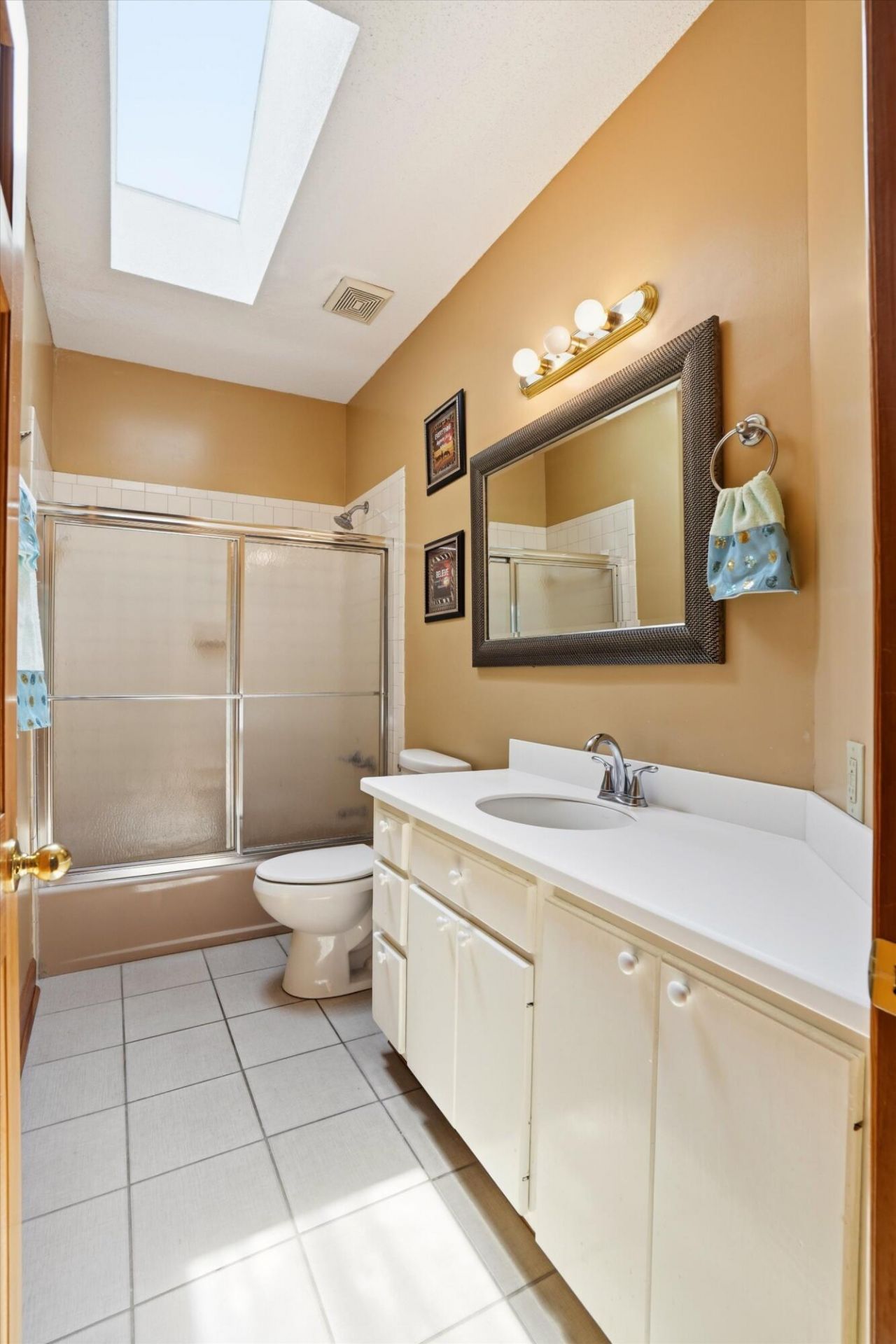 326 Locust Street Photo 31