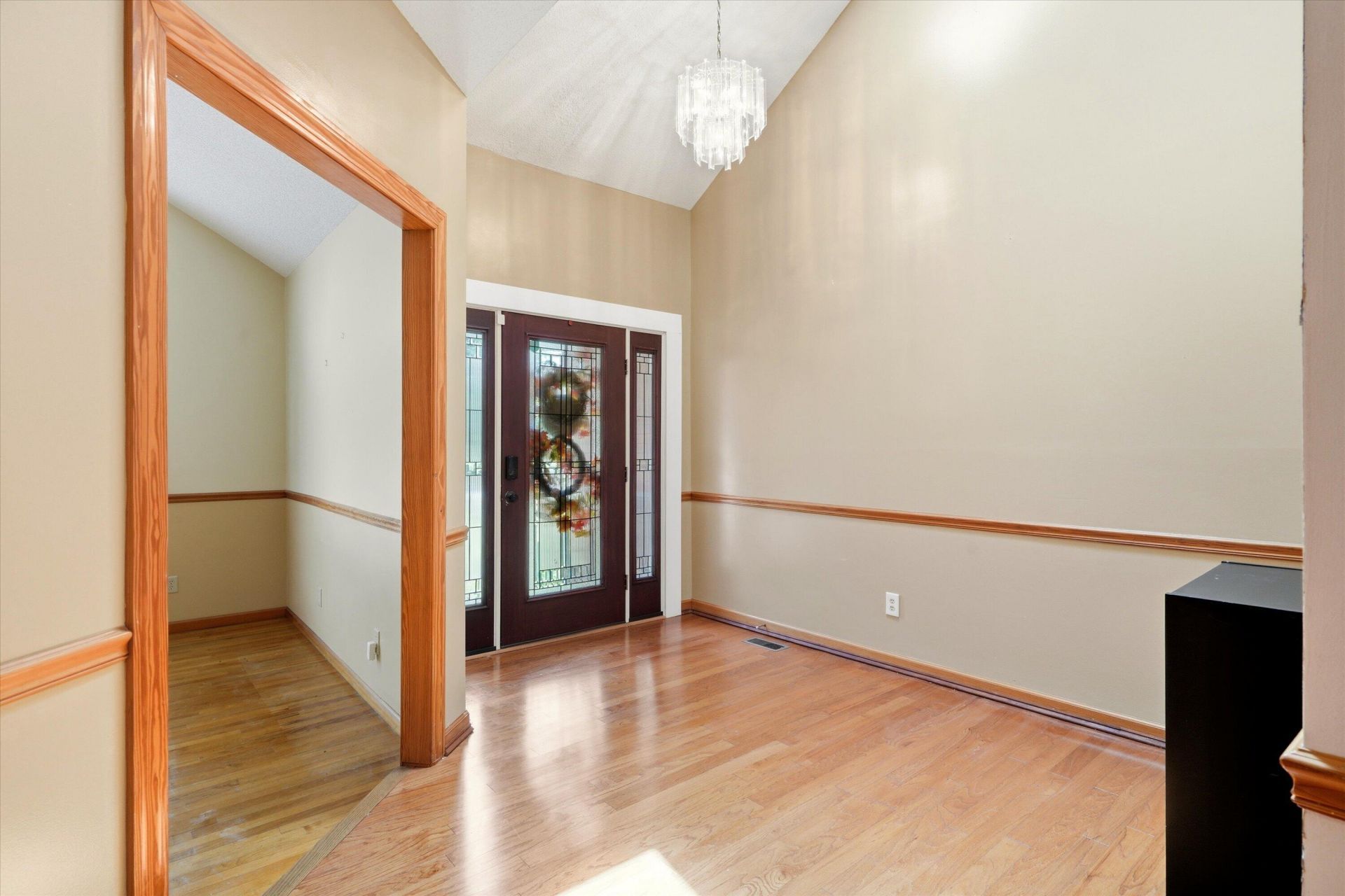 326 Locust Street Photo 5