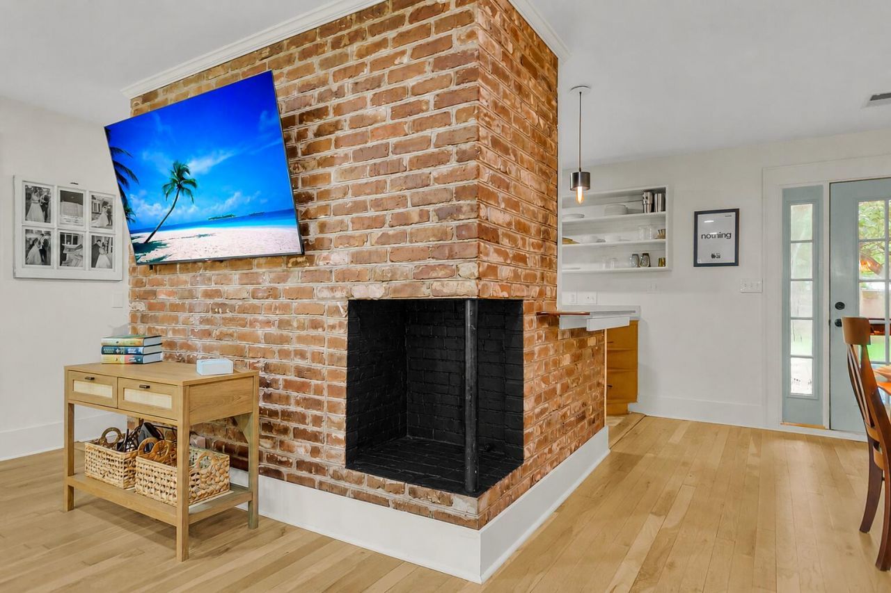 12 Stratford Road Photo 12