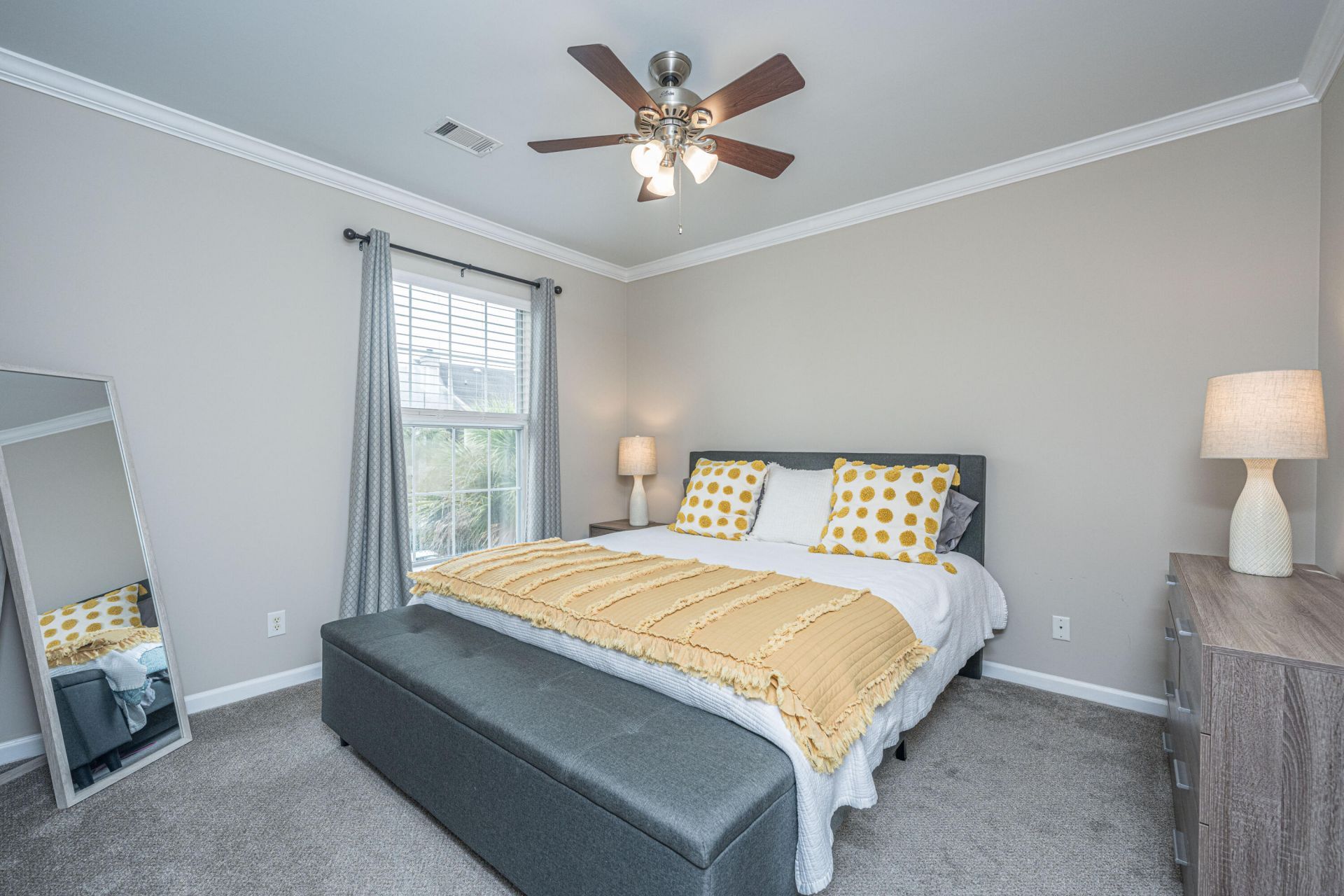 1600 Long Grove Photo 12