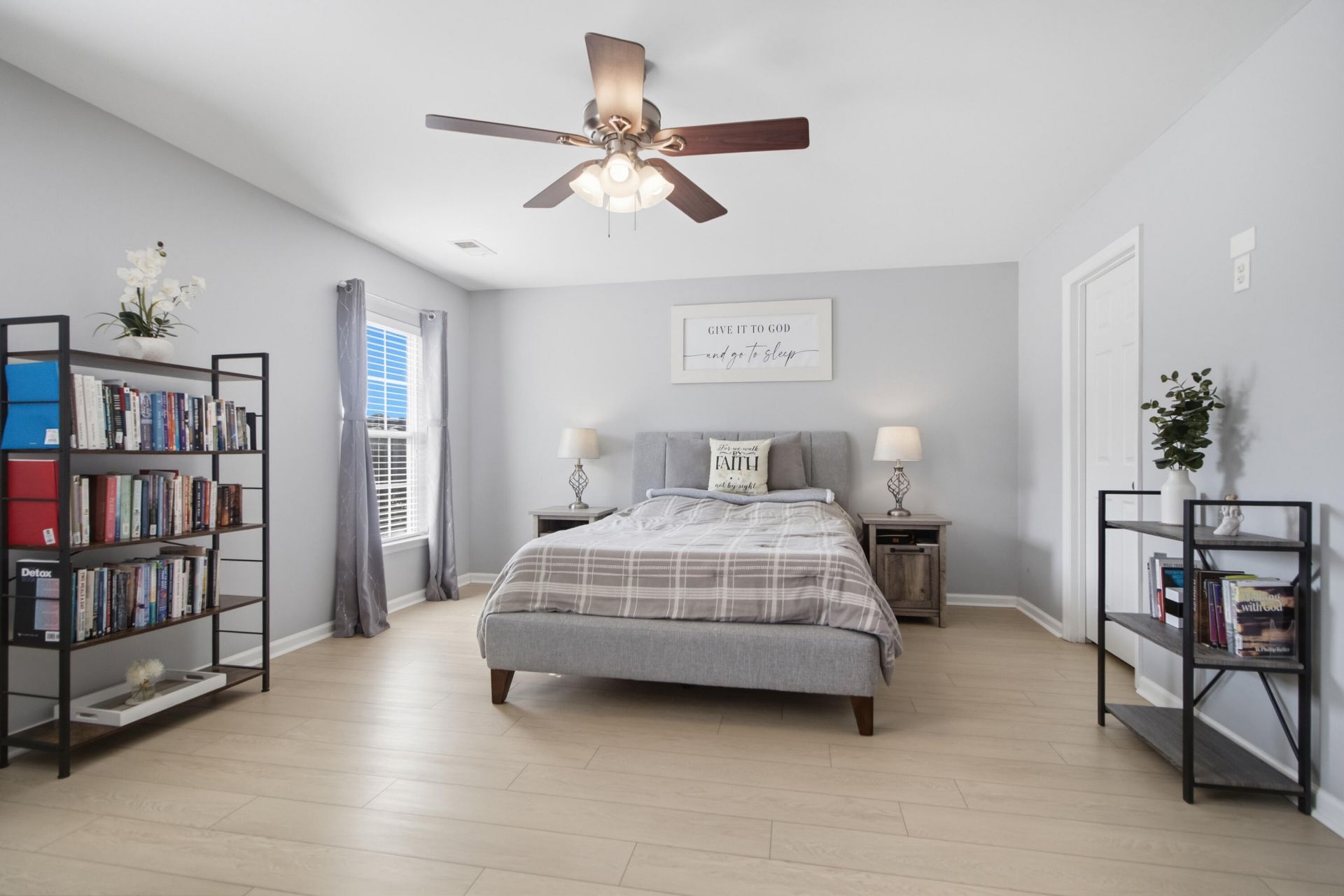 1205 Catbird Court Photo 23