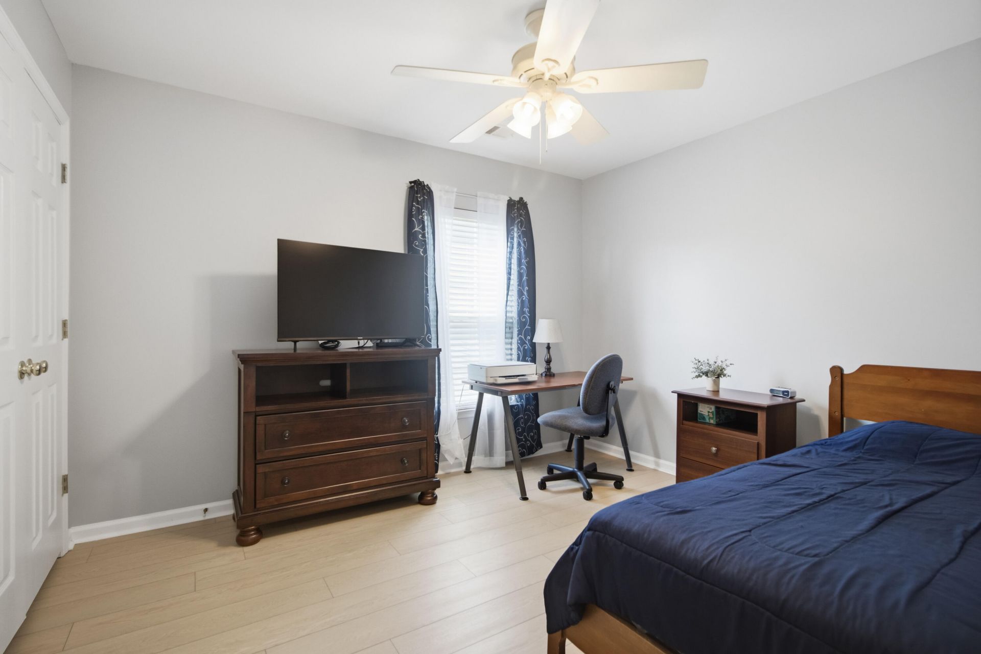 1205 Catbird Court Photo 30