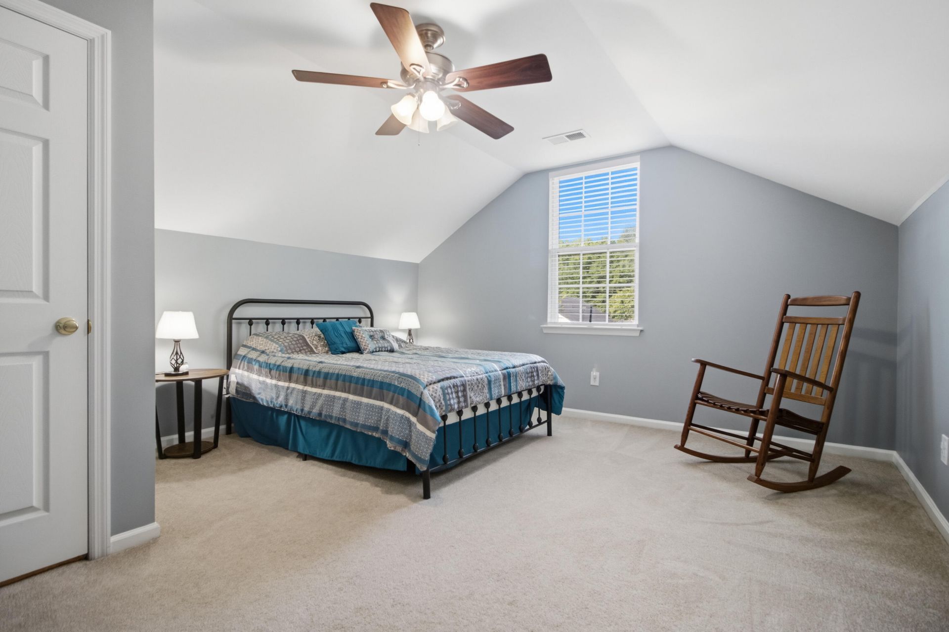 1205 Catbird Court Photo 37