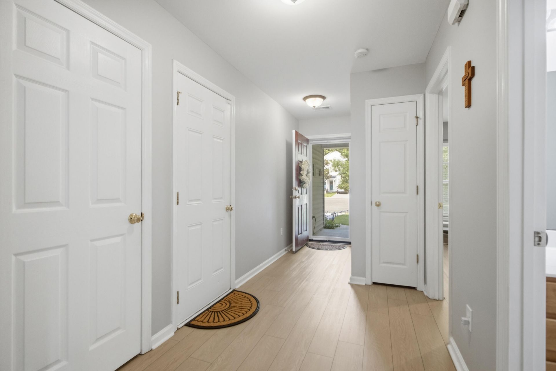 1205 Catbird Court Photo 8