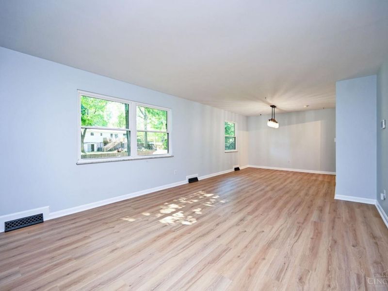 4165 Heritage Glen Drive, Union Twp, OH 45245 Photo 8