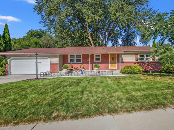 212 Major Way, Sun Prairie, WI 53590
