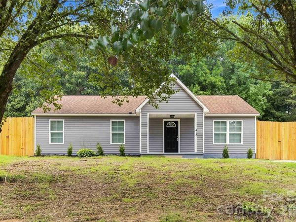 412 E Mclelland Avenue, Mooresville, NC 28115