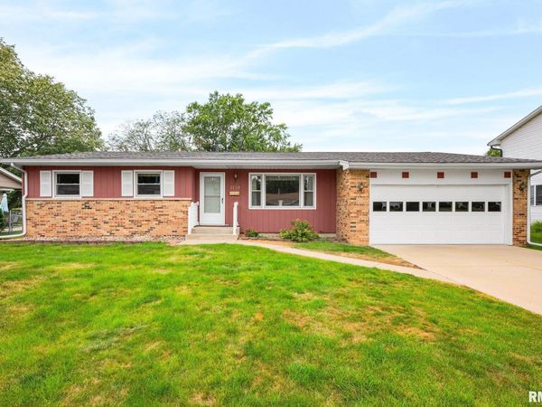1154 SWEETBRIAR Place, Galesburg, IL 61401