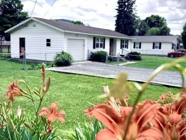200 Forren Ln, White Sulphur Springs, WV 24986