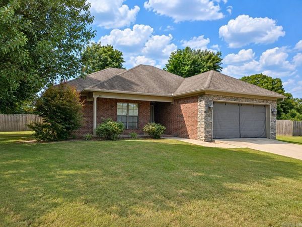 39 Golden Leaf Drive , Greenbrier, AR 72058