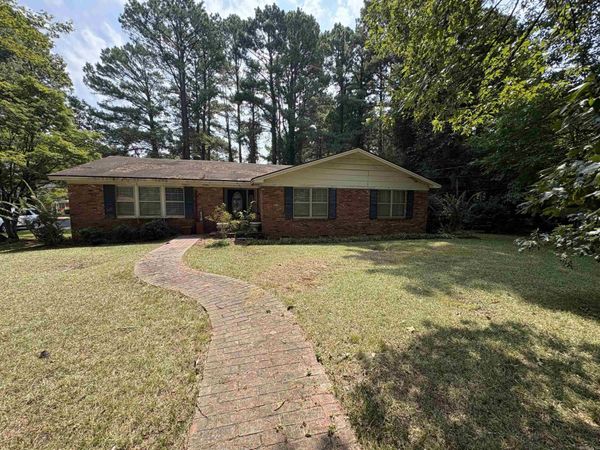 910 Sunnyhill , Searcy, AR 72143