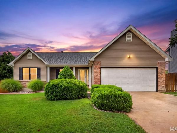 2 Moonstone Court , O'Fallon, MO 63366
