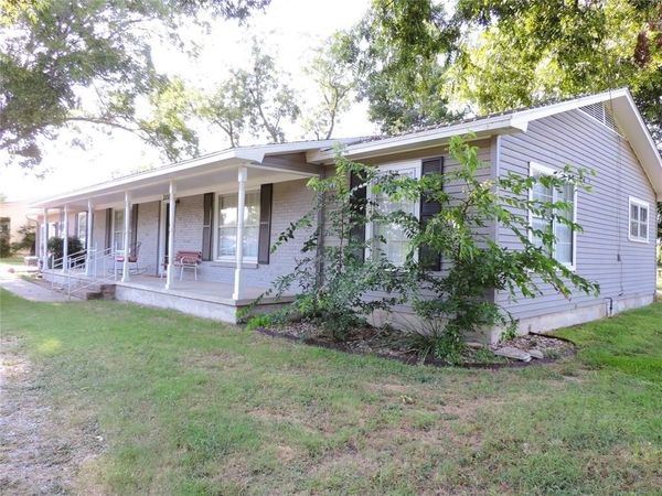 201 Old Sidney Road, Comanche, TX 76442
