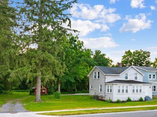 16 Meadow Street , Clinton, NY 13323