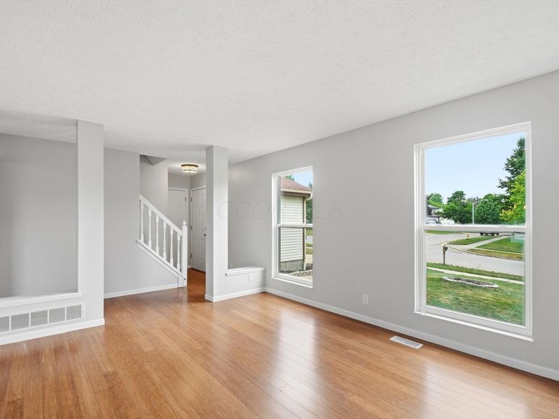 8354 Papillon Avenue , Reynoldsburg, OH 43068 Photo 7