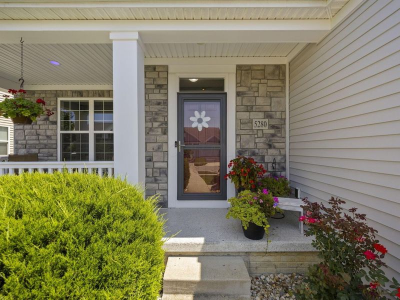 5280 Copper Creek Drive, Dublin, OH 43016 Photo 2