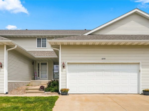 6205 Muirfield Drive SW, Cedar Rapids, IA 52404