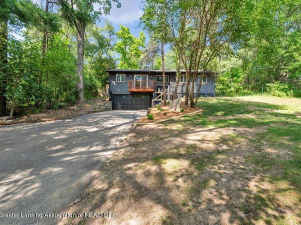 1284 W Dansville Road, Mason, MI 48854