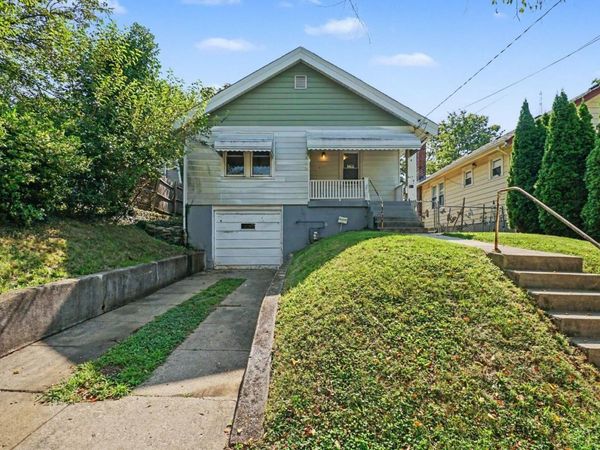 924 Chateau Avenue, Cincinnati, OH 45204