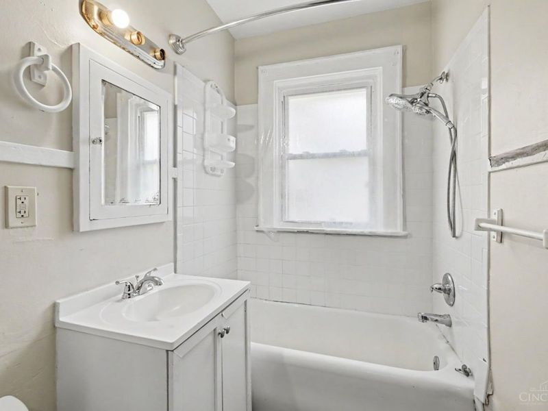 924 Chateau Avenue, Cincinnati, OH 45204 Photo 7