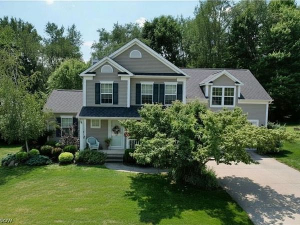 3328 Pine Ridge Drive, Ravenna, OH 44266