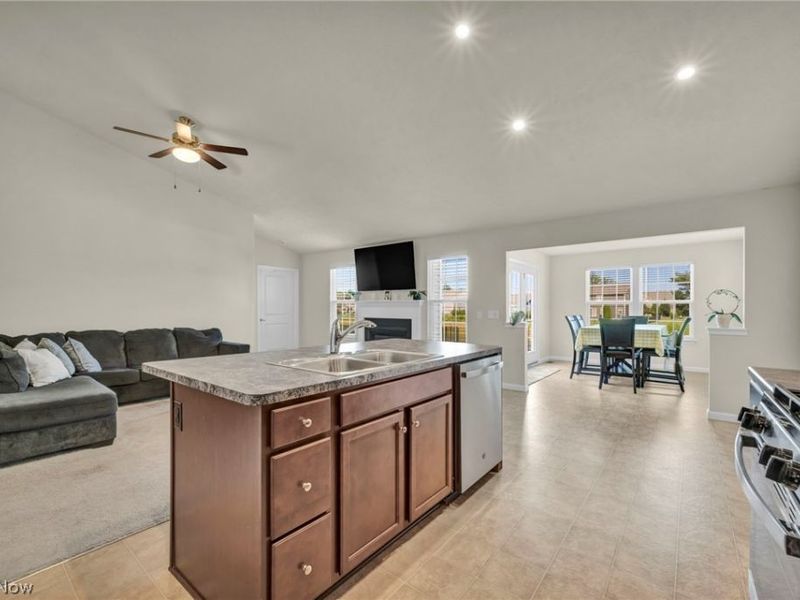 9239 Nash Lane, North Ridgeville, OH 44039 Photo 10