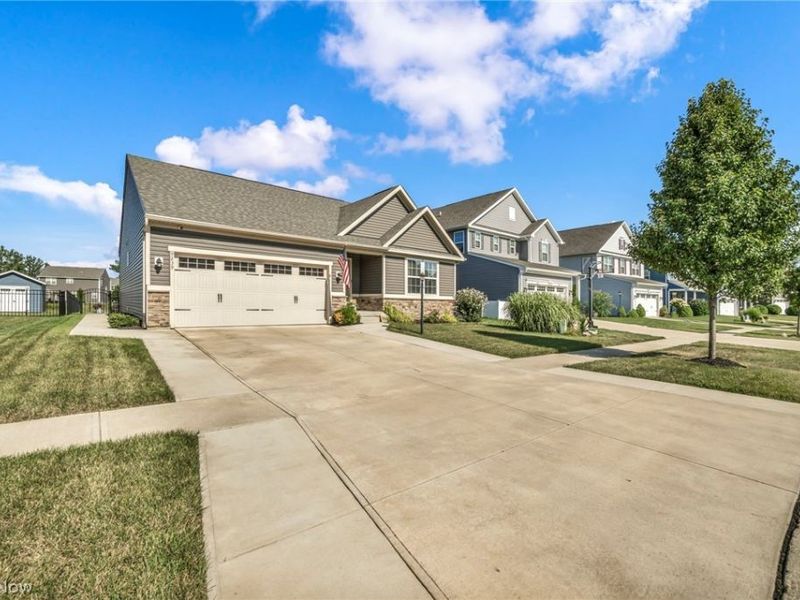 9239 Nash Lane, North Ridgeville, OH 44039 Photo 4