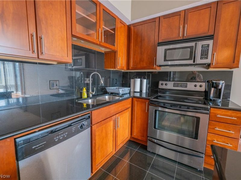1237 Washington Avenue, Unit 702, Cleveland, OH 44113 Photo 11