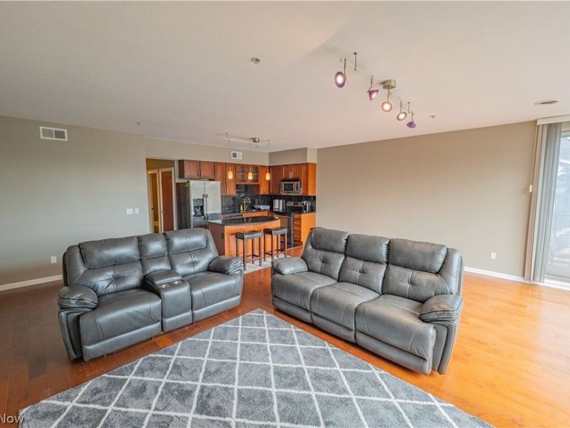1237 Washington Avenue, Unit 702, Cleveland, OH 44113 Photo 16