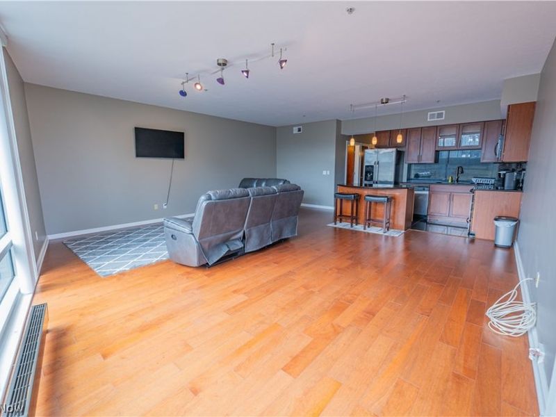 1237 Washington Avenue, Unit 702, Cleveland, OH 44113 Photo 17