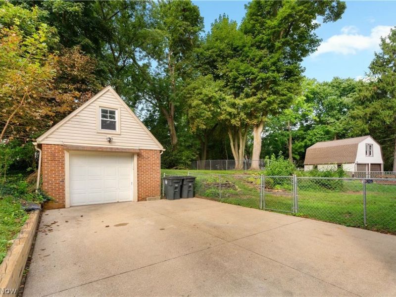 128 Woolf Avenue , Akron, OH 44312 Photo 2