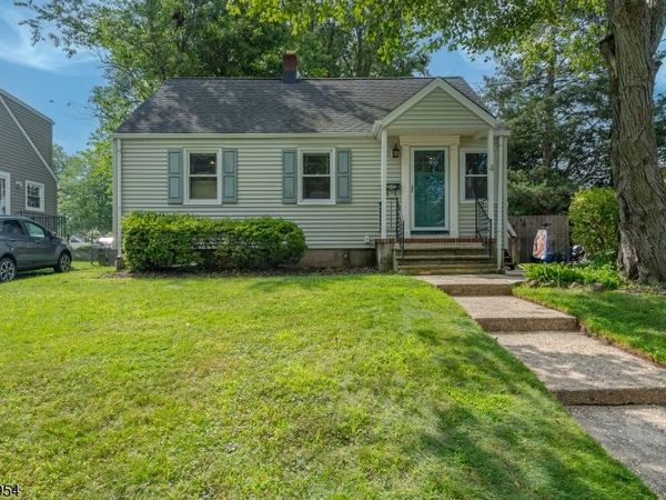 4 Ruth Place, Middlesex, NJ 08846