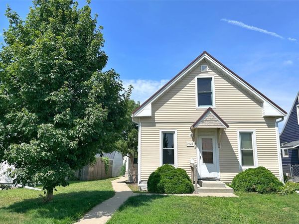 1922 9th SW, Cedar Rapids, IA 52404