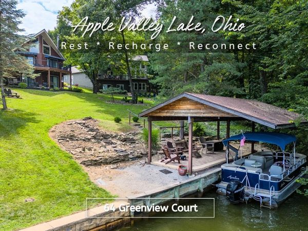 64 Greenview Court , Howard, OH 43028