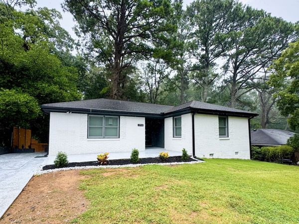 2702 Rollingwood Lane SE, Atlanta, GA 30316