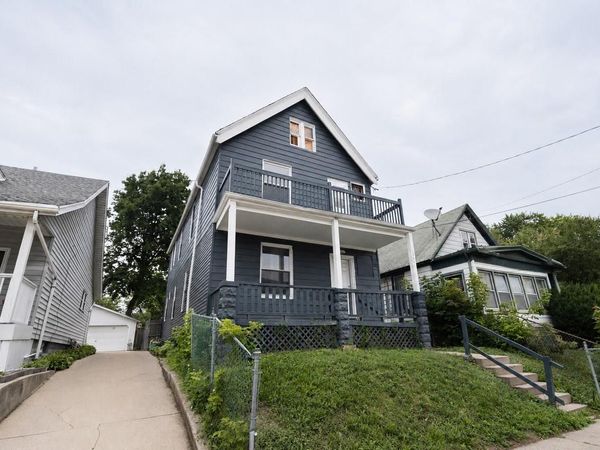 1554 W Chambers STREET, Milwaukee, WI 53206
