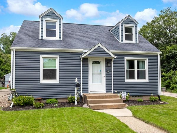 5419 6th Avenue, Moline, IL 61265